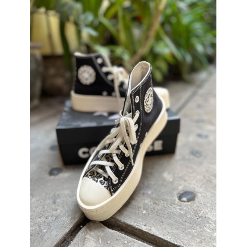 sepatu Converse wanita ORI, second like new