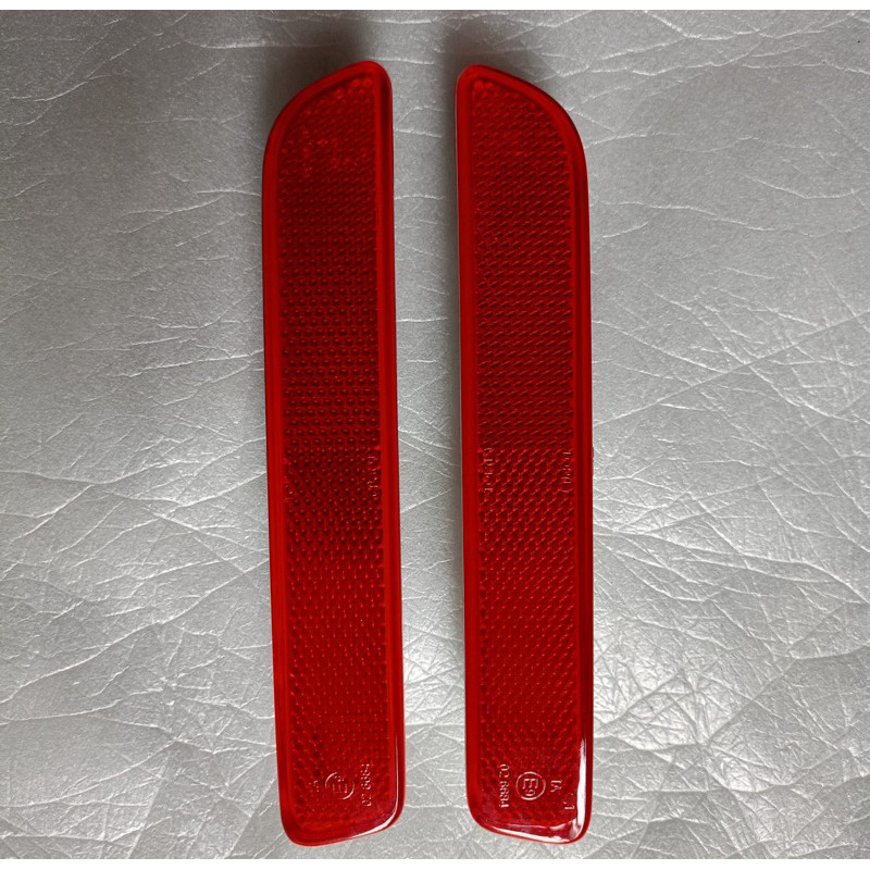 REFLEKTOR BEMPER BELAKANG ERTIGA