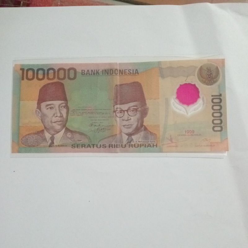 uang kertas kuno Sukarno 100000 poliymer plastik tahun 1999