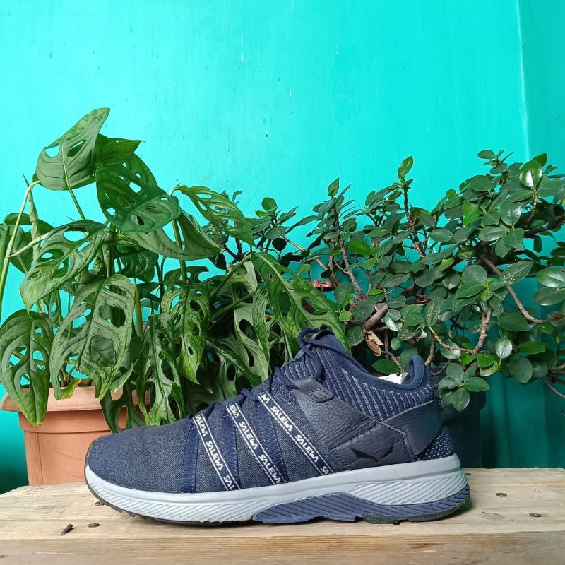 sepatu treking trailrunning outdoor salewa size 42