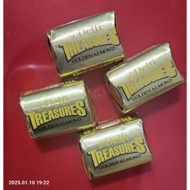 

Dell's Treasures Golden Almond Cokelat+cookies 'n cream isi 4.