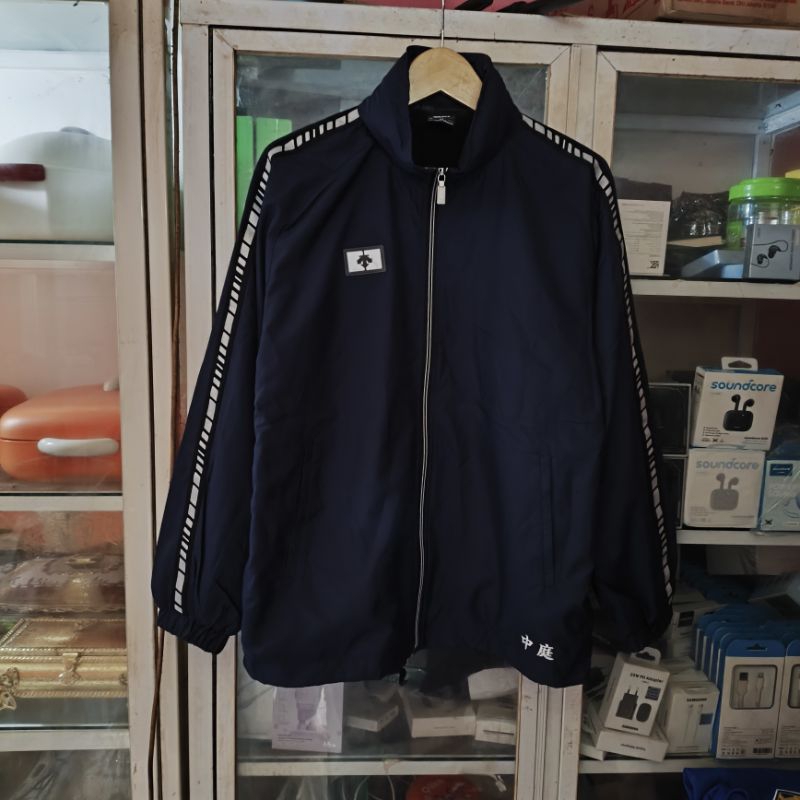 Jacket wind breaker hiden hoodie descente