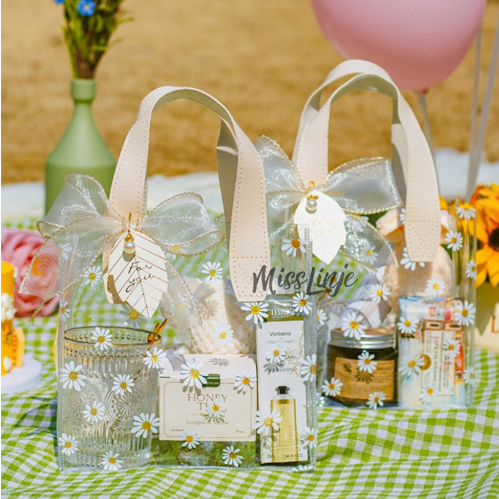 

Tas Goddie Bag Hampers Hadiah PVC Transparan Motif Bunga Daisy Premium