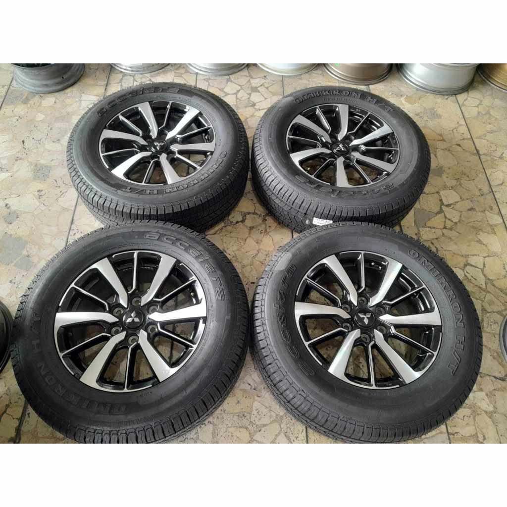 velg second ori pajero r18x7,5 pcd 6x139 et38 plus ban accelera A/T 265/65 r18,kondisi velg aman ban