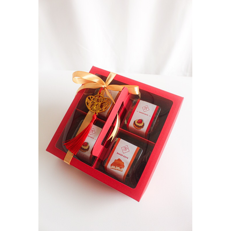 

Hampres Mini Burnt Cheesecake isi 4 pcs & 6pcs Hampres Imlek Hampres CNY 2025