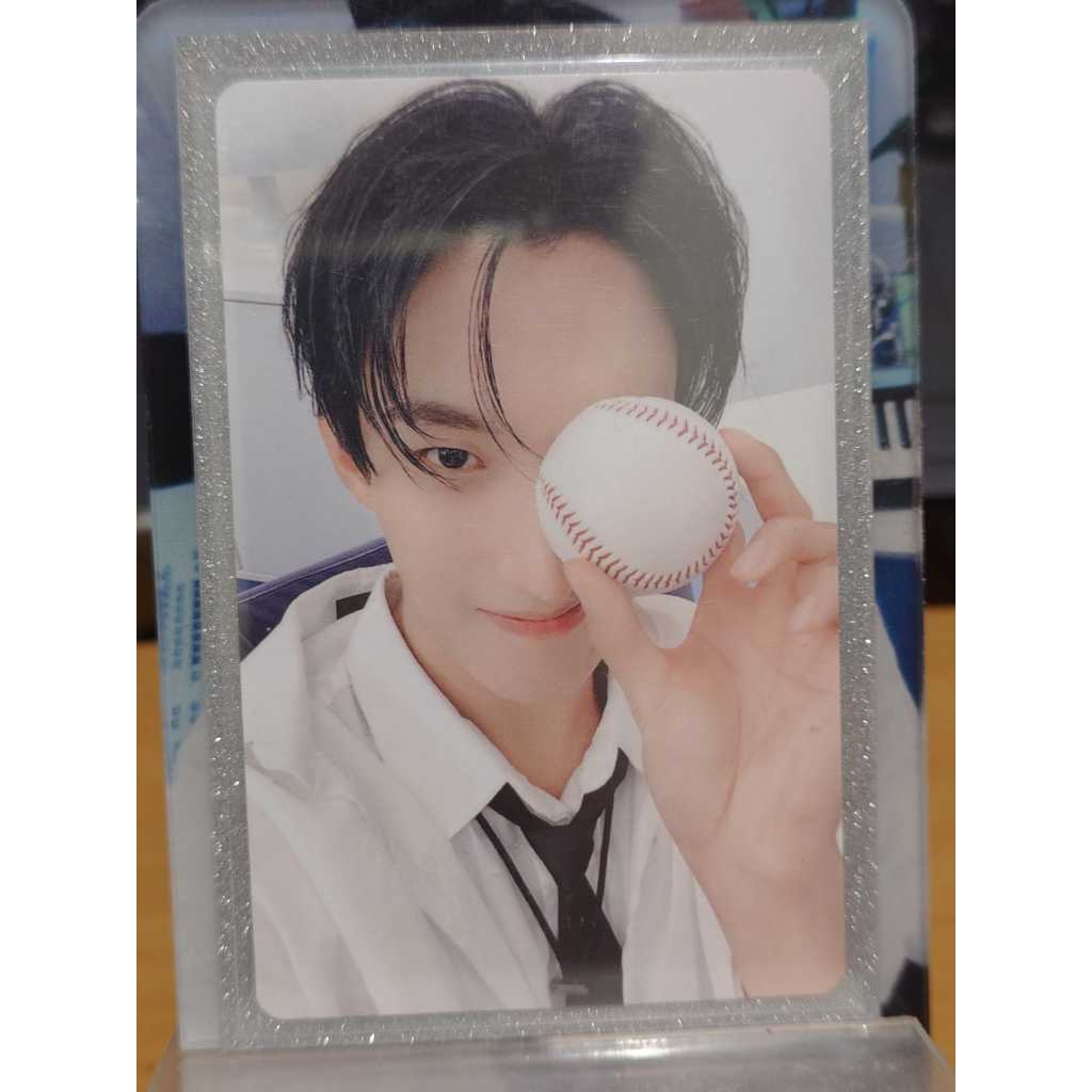 Seventeen 17 is right here YZY yizhiyu dokyeom dk bola baseball PC