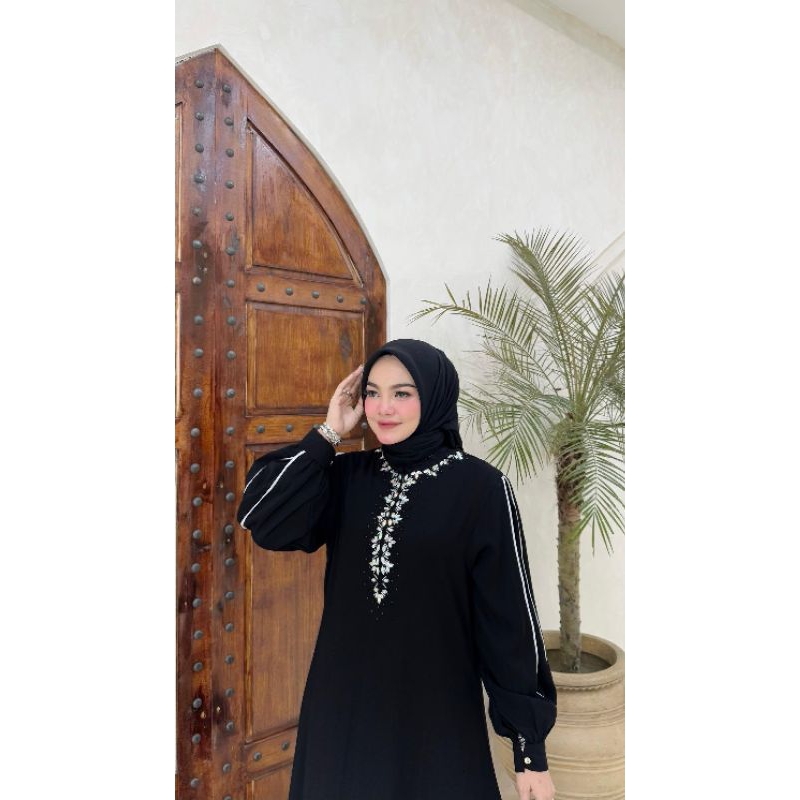 Yasmin abaya