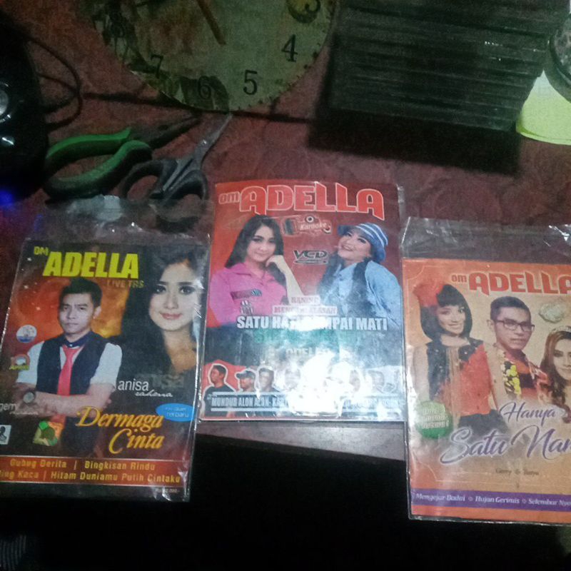 3 VCD OM. ADELLA dermaga cinta, haning mencari alasan dan duet romantis hanya satu nama