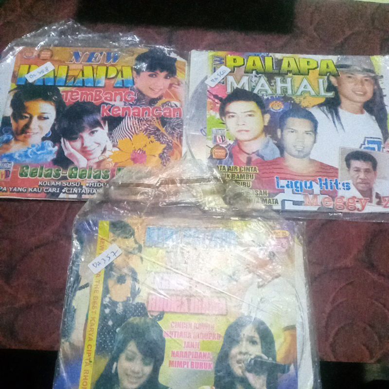 3 VCD new PALAPA tembang kenangan, the best karya cipta RHONA IRAMA & LAGU HITS MEGGY Z