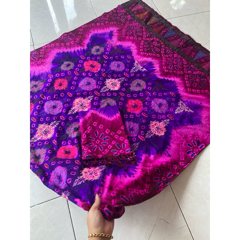 Sutra Jumputan cakra tumpal songket