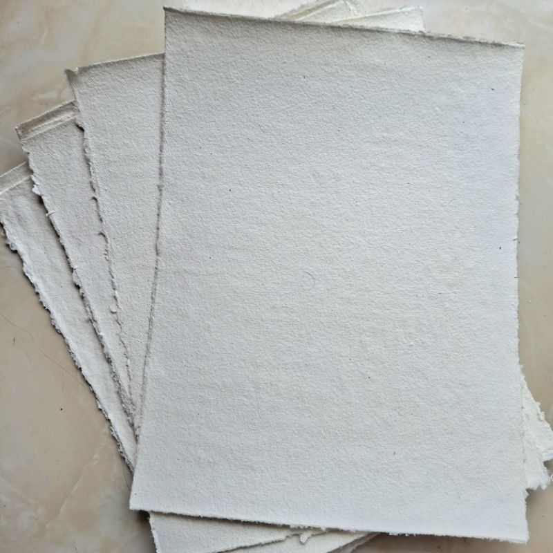 

[20x25cm] Kertas Daur Ulang Broken White | Recycled Paper | Handmade Paper