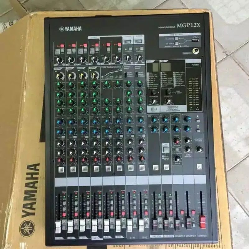 mixer audio analog YAMAHA MGP12X / MGP 12X / MGP12 X