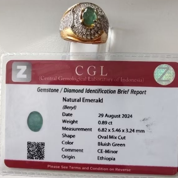 Natural Emerald Beryl Zamrud Memo CGL