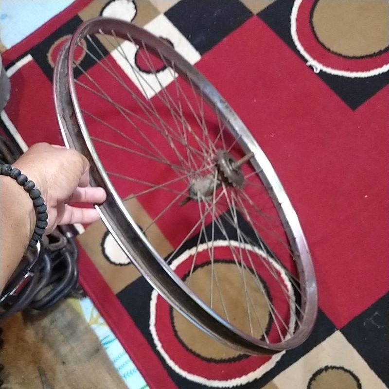 Roda blakang sepeda onthel basikal tua kriwil pelk