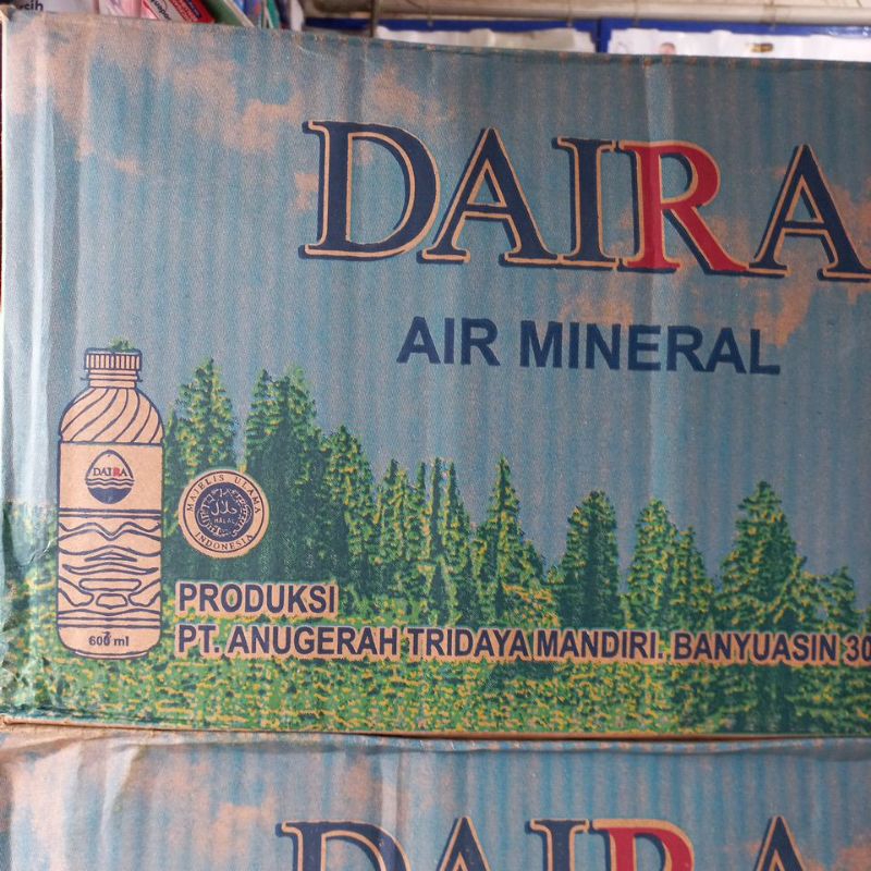 

DAIRA BOTOL SEDANG 600ml DUS (isi 24)
