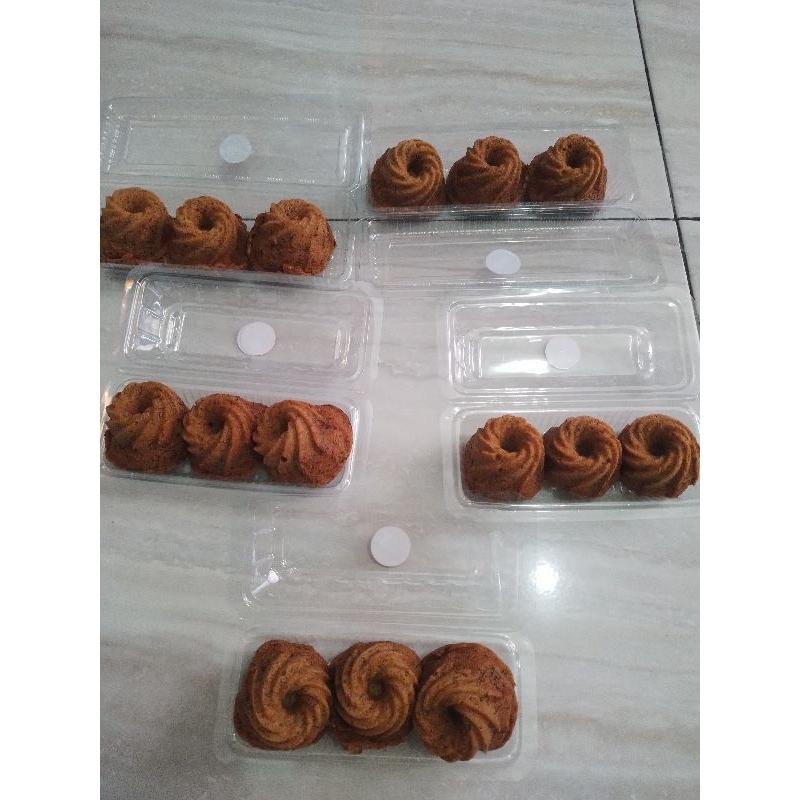 

BOLU PISANG ISI 3PCS