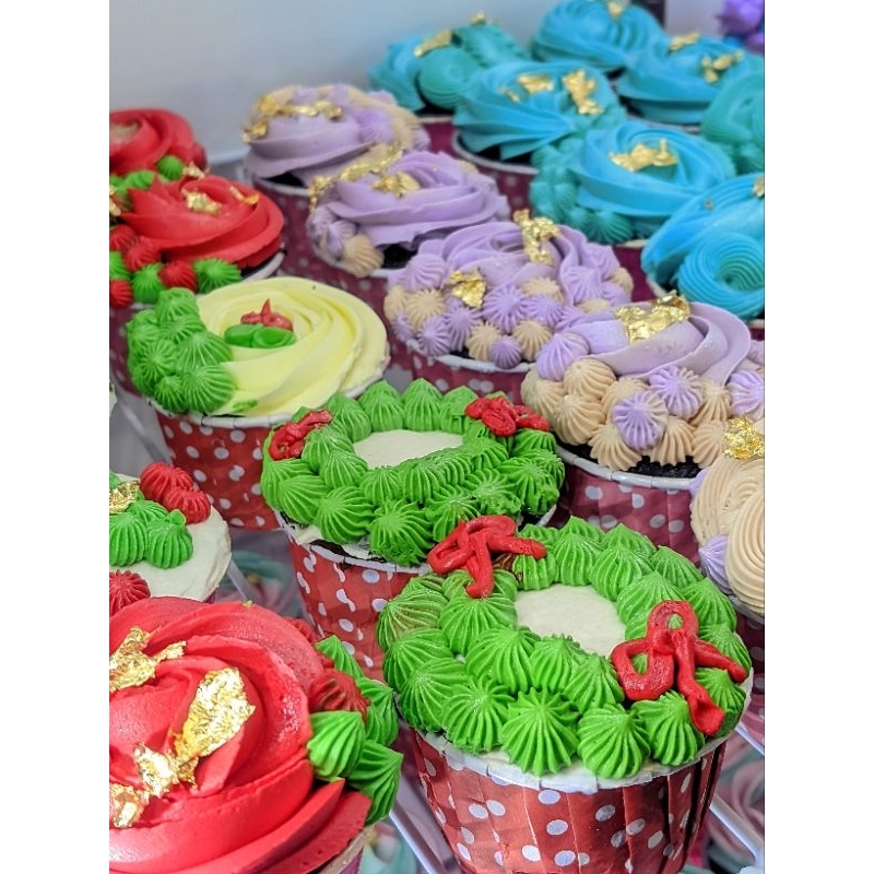 

Cup cake paking hampers/custom Toper perpcs