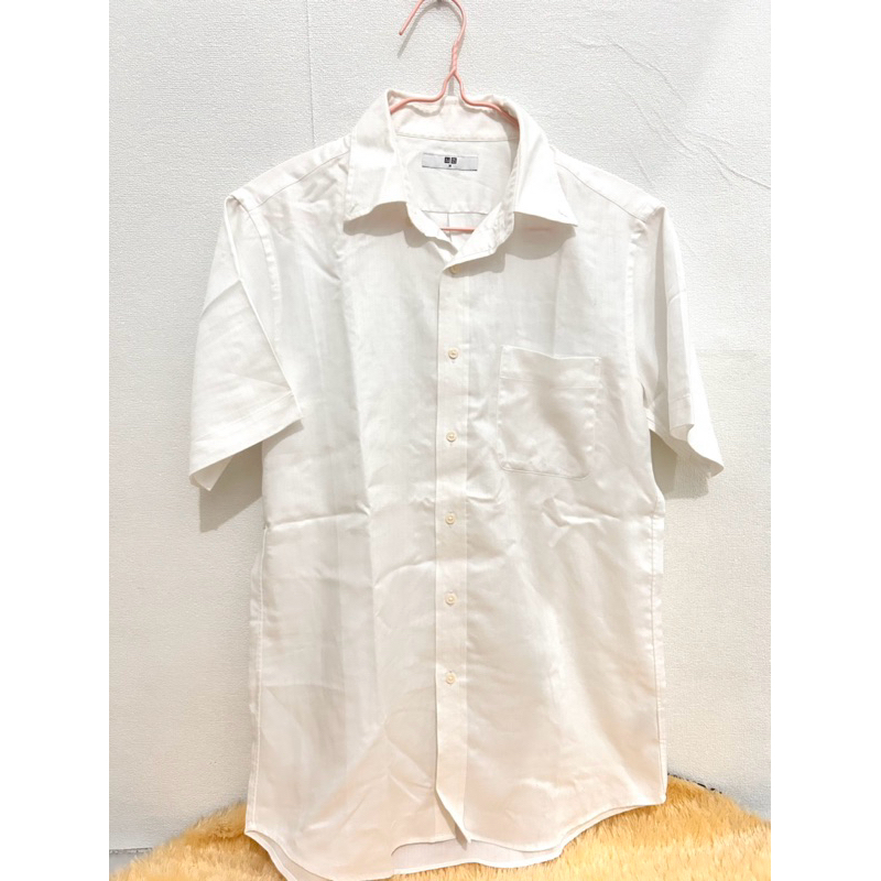 Preloved Kemeja Putih Pria Uniqlo