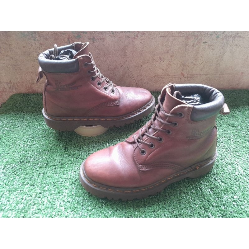 dr martens saxon crazy horse