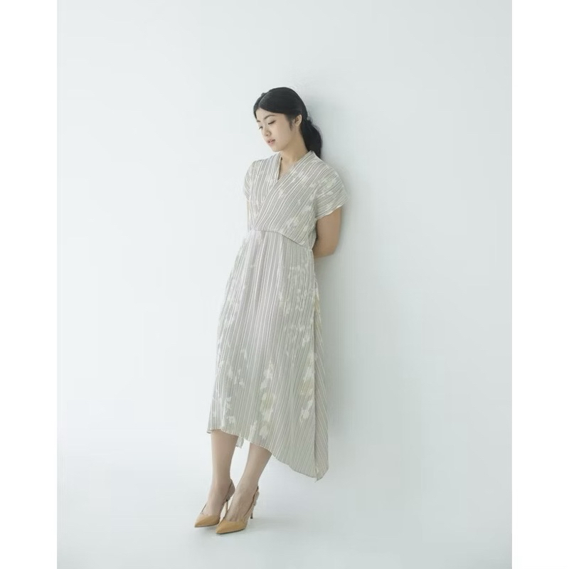 PRELOVED Posh The Label Dioni Dress / Pleats Dress / Midi Dress / Modest Dress / Dress Bumil Busui