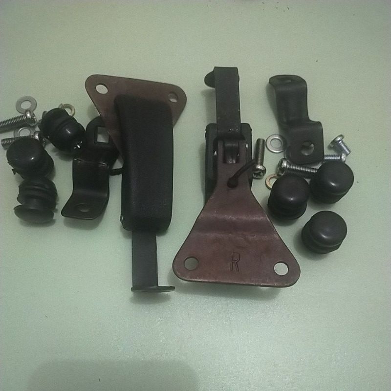 Swing kaca kunci kaca samping mobil Toyota Kijang kapsul grand dan super