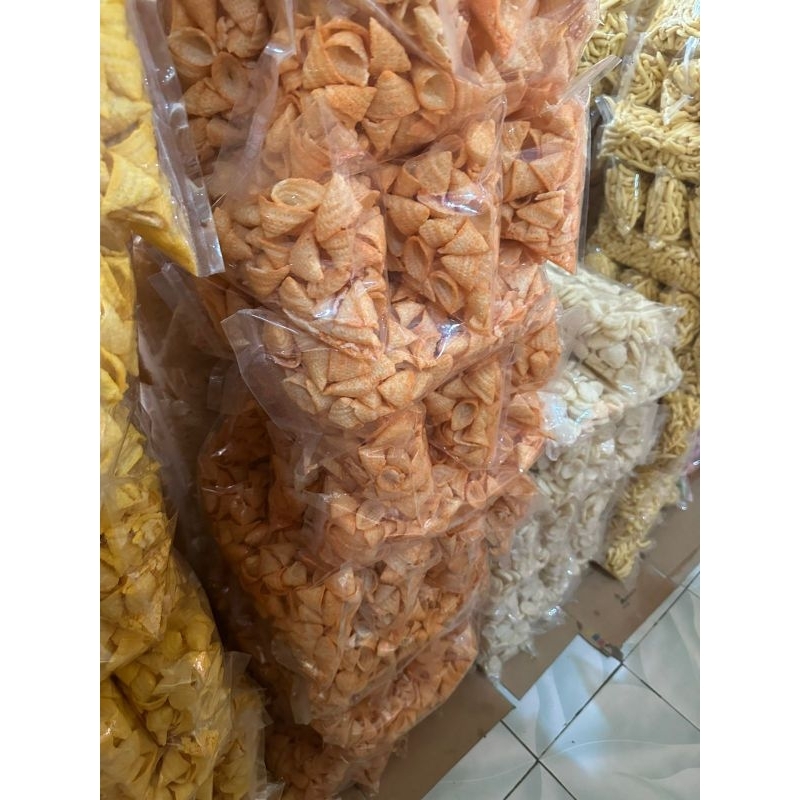 

keripik segitiga balado