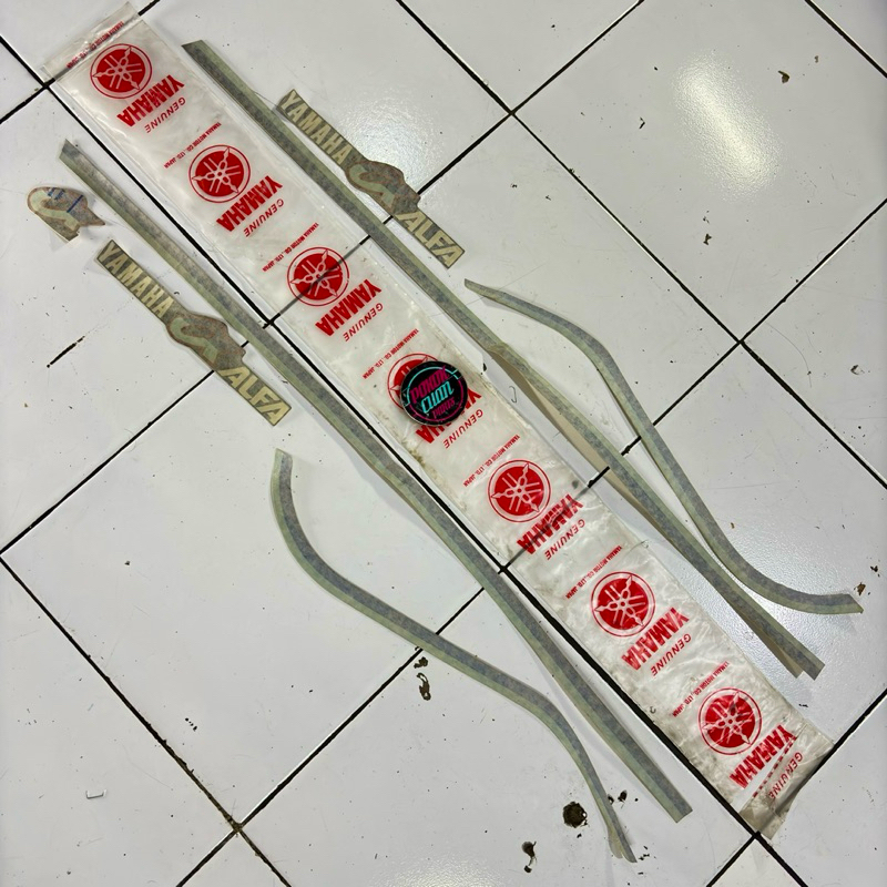 stripping striping ALFA 1988 biru dan violet original