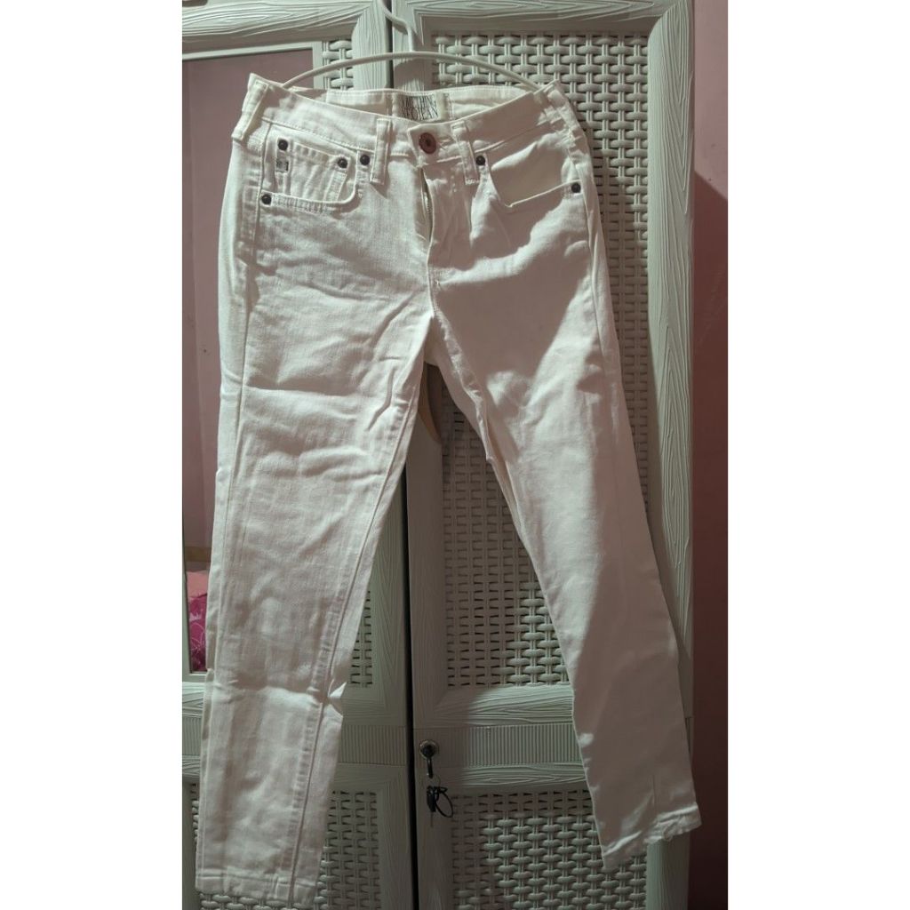 Edwin Jeans Celana Wanita Size XS Warna Putih Preloved