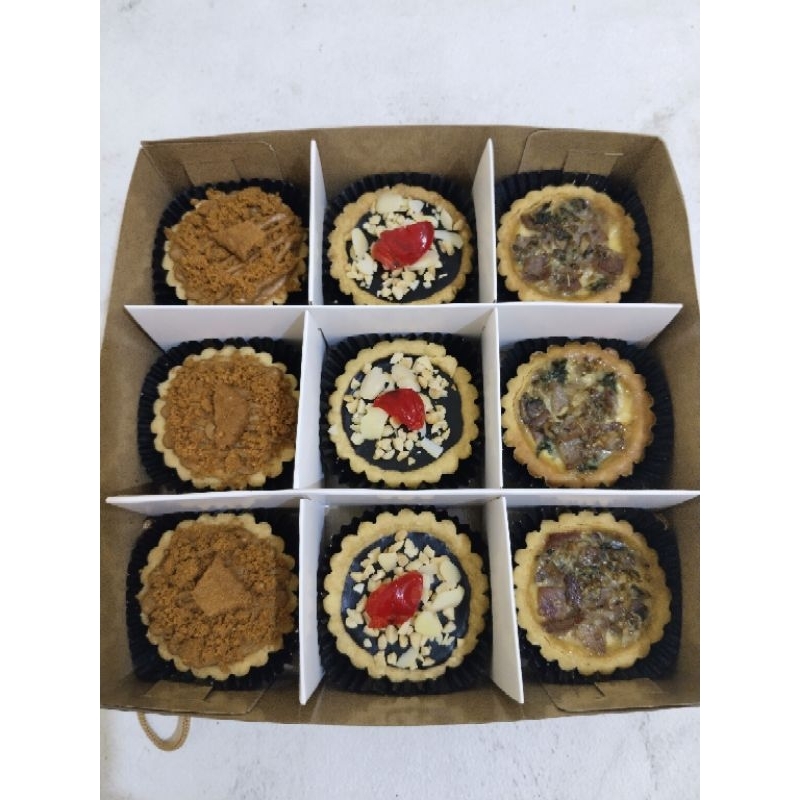 

Paket Najah Mini Pie Mix 3 Varian Pie Coklat, Quiche Lorraine, Burnt Cheese Browpie