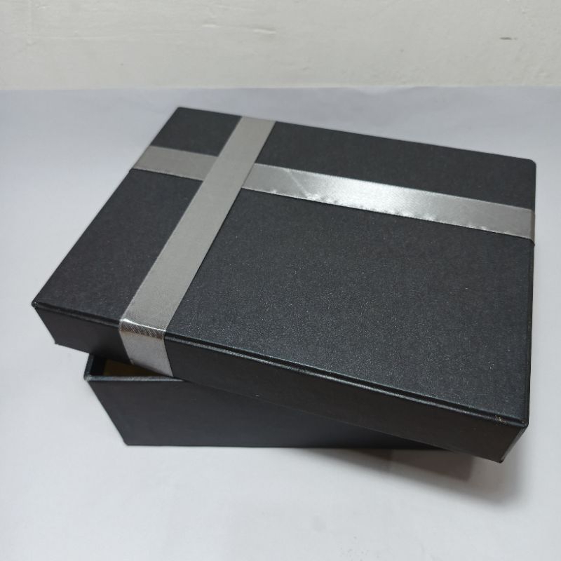 

Box Hampers / Hardbox / Gift Box / Kotak Kado Ukuran 20x25x7cm