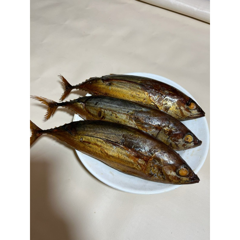 

Ikan Asap Cakalang (200-600gr) kemasan vakum food grade