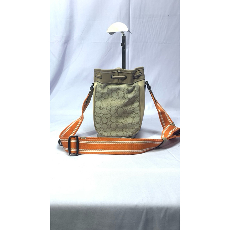 coach bucket bag
