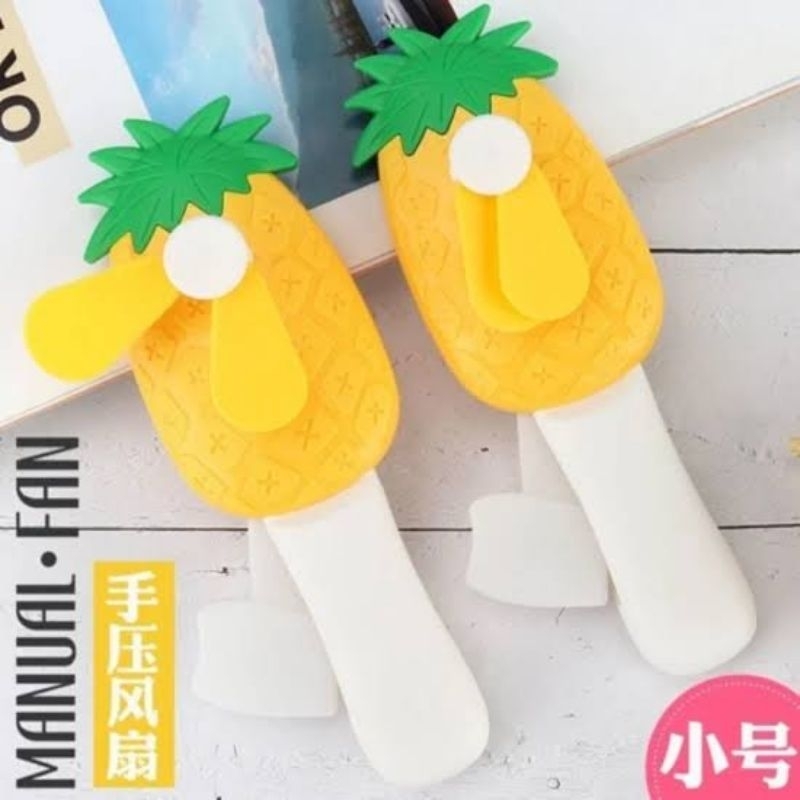 kipas tangan manual mini / kipas genggam mini praktis mudah dibawa