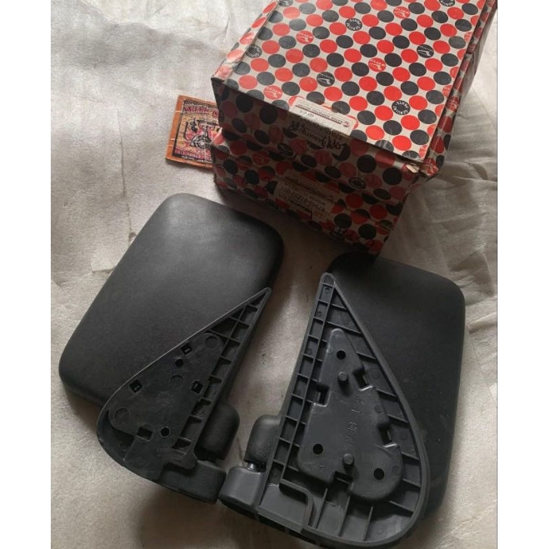 Spion Kaca Spion Daihatsu S88 s89 Original Sepasang