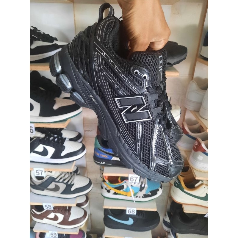 Nb 1906r Black