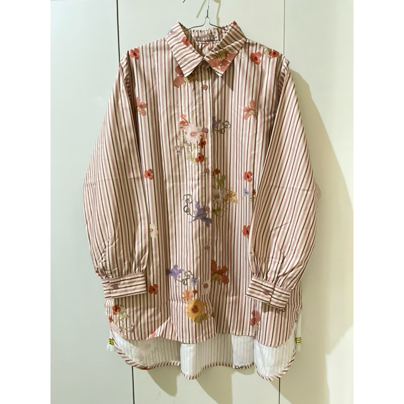 Preloved Kemeja/Blouse KIENKA Official Size M VVGC