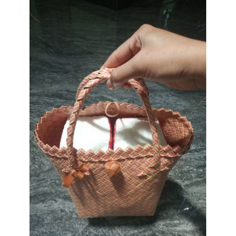 

Tas anyam hampers 16 x 13 x 23cm