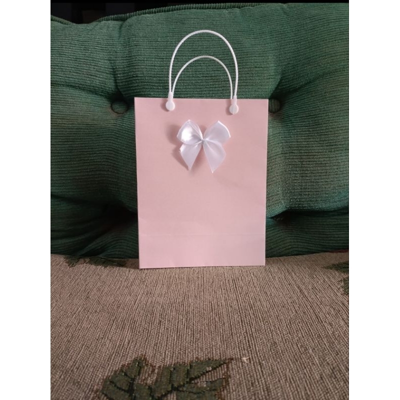 

Tas cantik untuk Souvenir Pernikahan warna pink size pxlxt:14x7x18