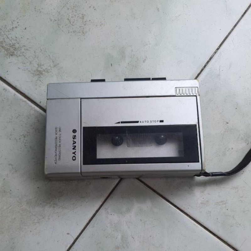 walkman sanyo m1010