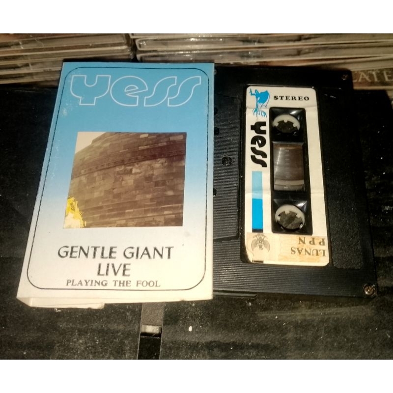 kaset pita:Gentle Giant-Live Playing the fool