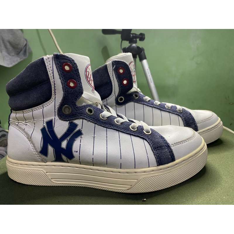 SEPATU MLB SIZE 38 SECOND
