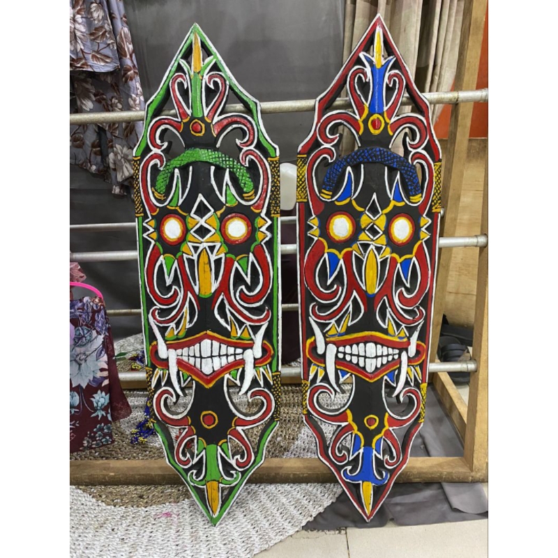 PERISAI DAYAK TALAWANG - TALAWANG DAYAK - TAMENG KAYU DAYAK