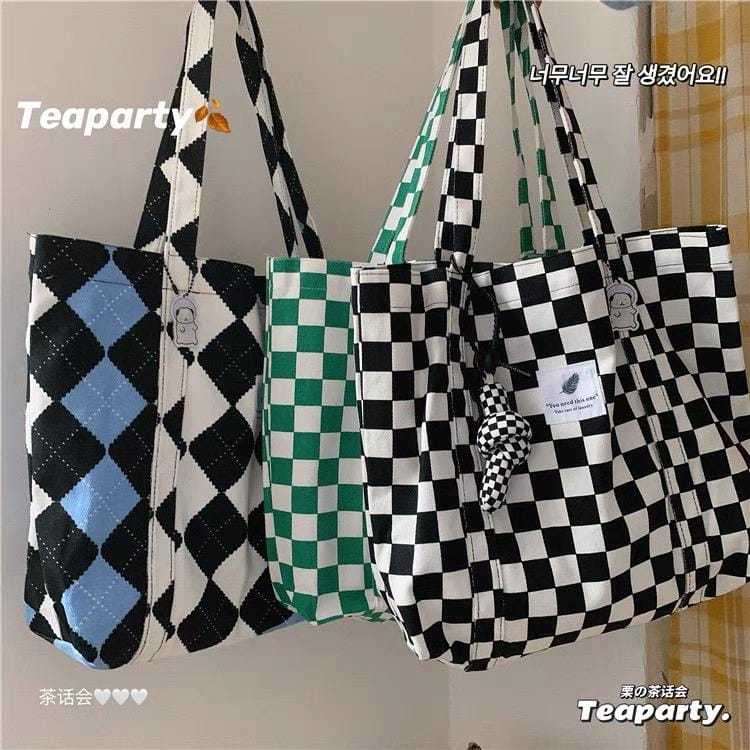 Teaparty Tas Kosmetik Kotak-Kotak Hitam Putih dan Hijau