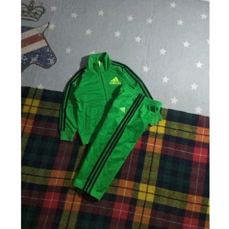 TRACK SUIT KIDS ADDS