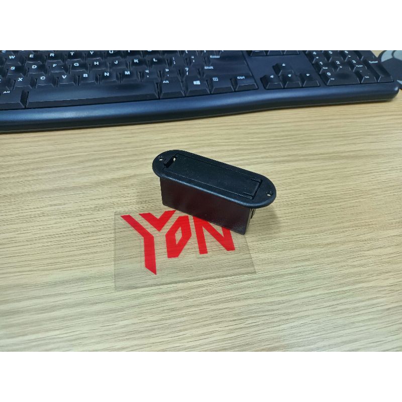 Box Holder Baterai 9V Warna Hitam untuk Gitar Bass