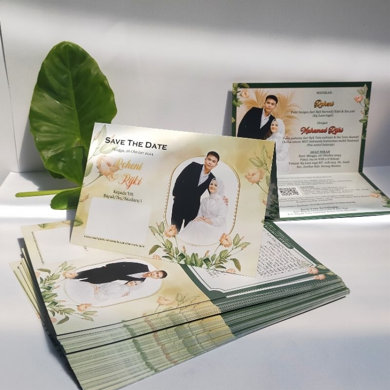 cetak Undangan pernikahan kekinian bahan glossy bebas full poto