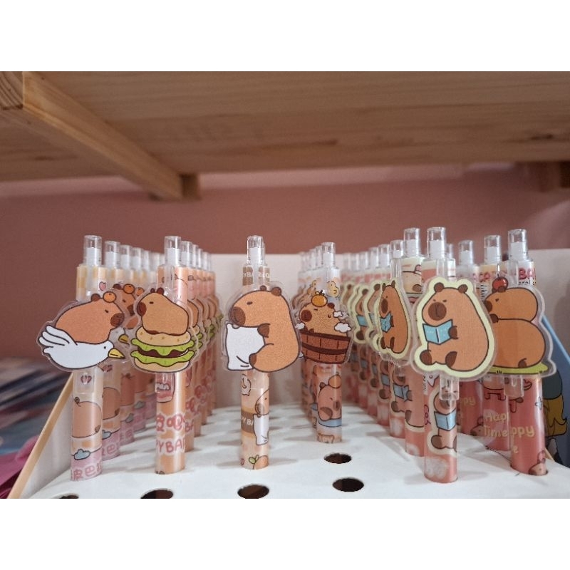 

Blink2 - Pulpen capybara acrilyc