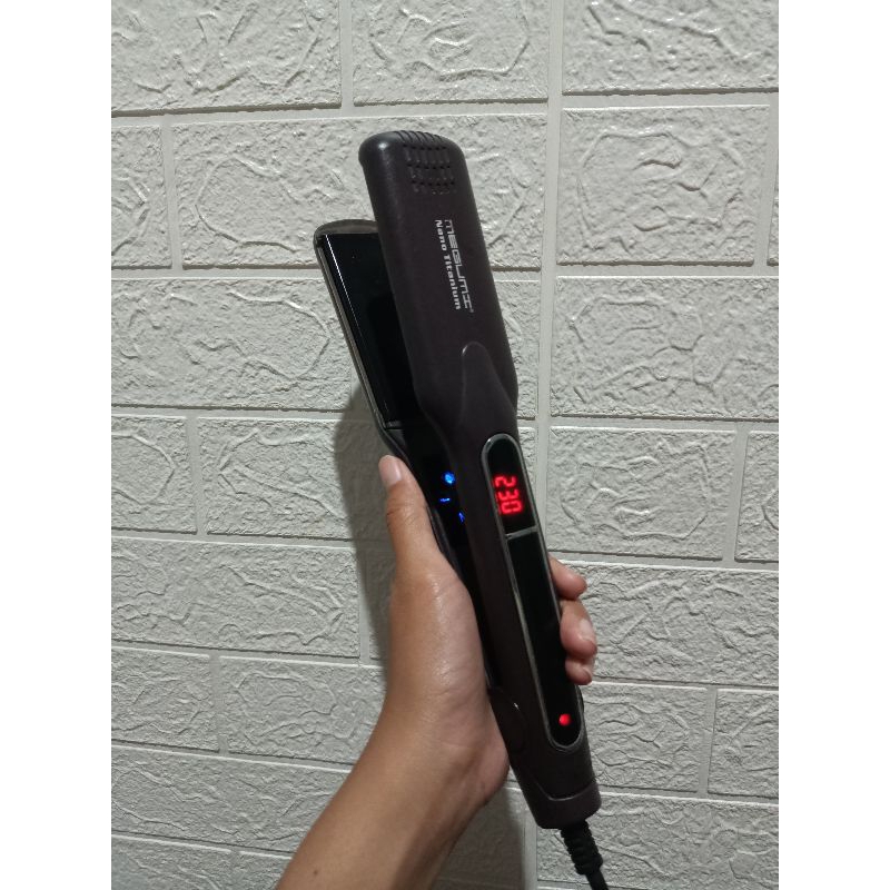 megumi nano titanium digital