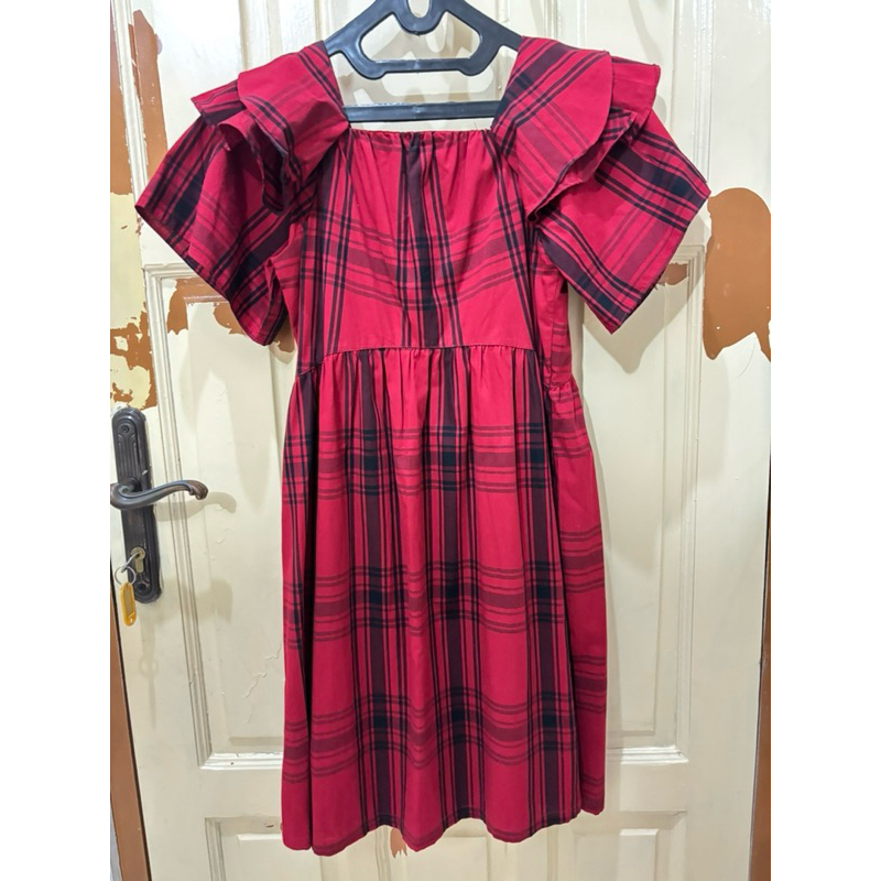 Gaun merah imlek preloved