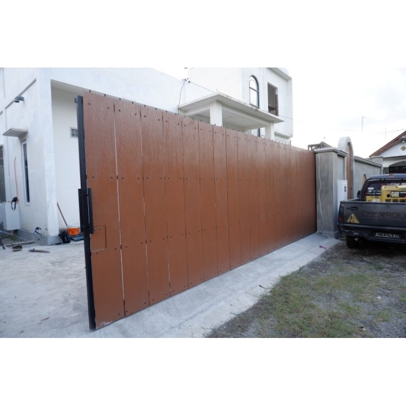 PAGAR BESI MOTIF KAYU KALSIPLANK 01